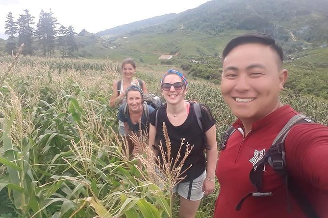 1-day Authentik trek & Panorama valley views - Rice terraces and the walk into Hau Thao Village
