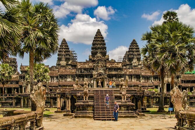 10-Day Vietnam Discovery from North to South | Best Packages - Day 7: Golden Bridge and Ba Na Hills