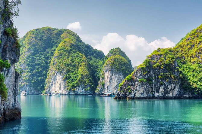 10-Day Vietnam Itinerary | Luxurious Discovery | Best 2026-27 - Days 2 and 3: Ha Long Bay by cruise boat