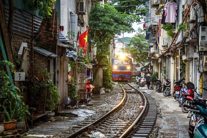 10 Day Vietnam Travel (Hanoi-Ha Long-Ninh Binh-Sapa-Da Nang-HCM) - Day 2: Hoa Lu, Tam Coc, and Mua Cave