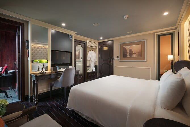 2-Day Cruise to Halong Bay and Lan Ha Bay on Calypso Cruises - Cabins, facilities, and the real comfort level