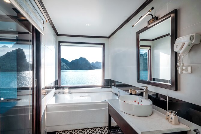 2 Day Guided Cruise Tour in Halong Bay and Lan Ha Bay from Hanoi - The road from Hanoi to Tuan Chau Island