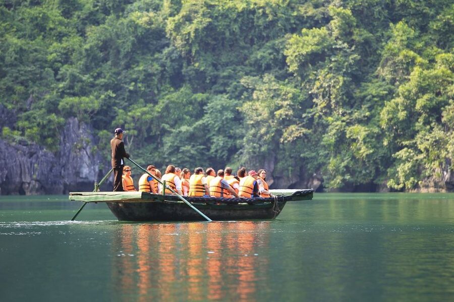 2-Day Ha Noi - Ninh Binh - Ha Long Bay Highlights Tour - Tam Coc by bamboo boat