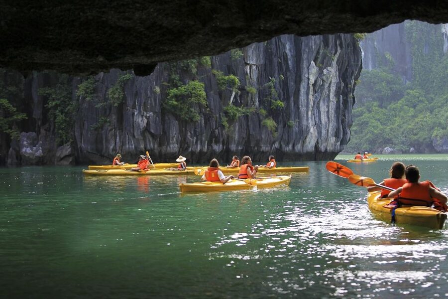 2-Day Ha Noi - Ninh Binh - Ha Long Bay Highlights Tour - Day 2: A long run to Ha Long Bay