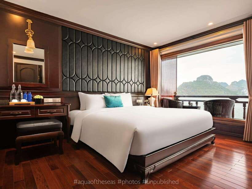 2-Day: Halong Lan Ha Bay 5 Stars Cruises w/Balcony & Bathtub - Lunch with the first Ha Long Bay views