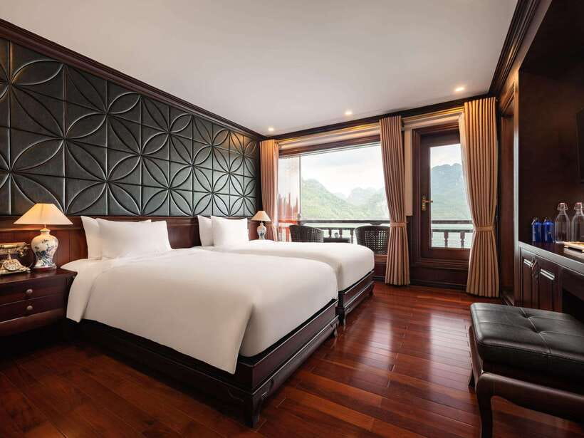 2-Day: Halong Lan Ha Bay 5 Stars Cruises w/Balcony & Bathtub - Choosing between Dark and Bright Cave and Ba Trai Dao