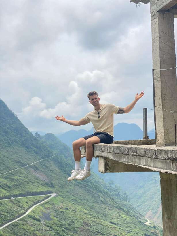 2-day Motorbike Ha Giang Loop Luxury Tour With Easy Rider - Yen Minh lunch and Tham Ma Pass