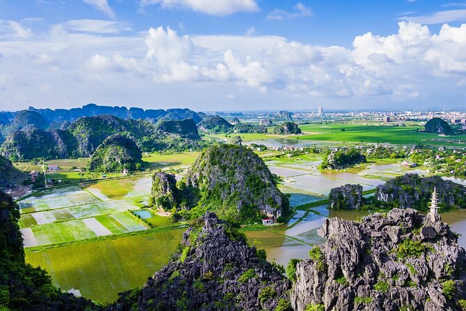 2 Day Private Tour in Ninh Binh with Mini Resort or 4 Star Hotel - Tam Coc by sampan, with limestone peaks overhead