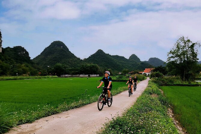 2 Day Private Tour in Ninh Binh with Mini Resort or 4 Star Hotel - Thung Nham Bird Park by small boat