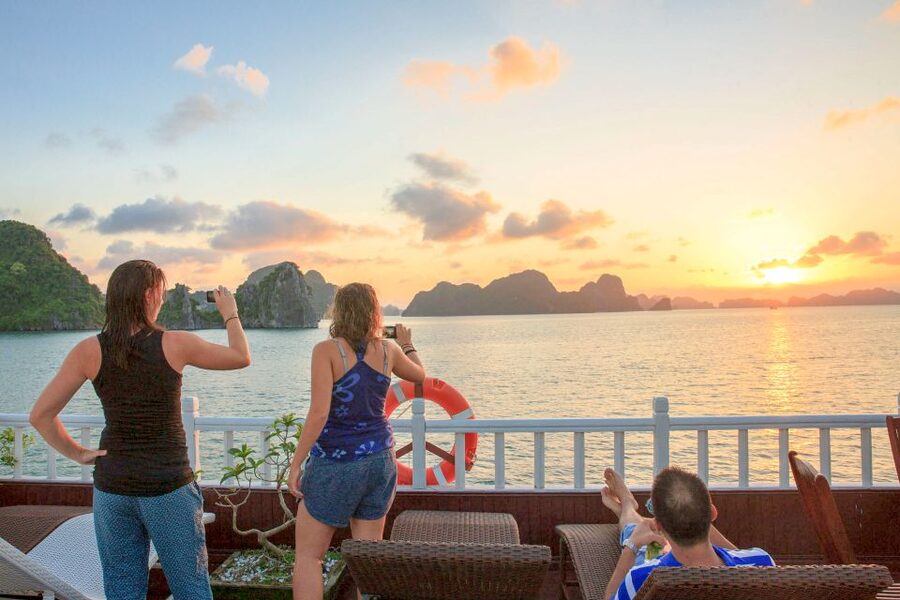 2-Day Royal Palace Ha Long Bay & Ti Top Island Cruise - Cabin comfort and the real meaning of luxury here