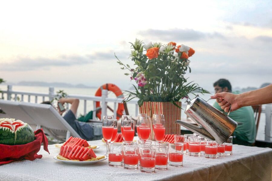 2-Day Royal Palace Ha Long Bay & Ti Top Island Cruise - Ti Top Island and the climb for the panorama