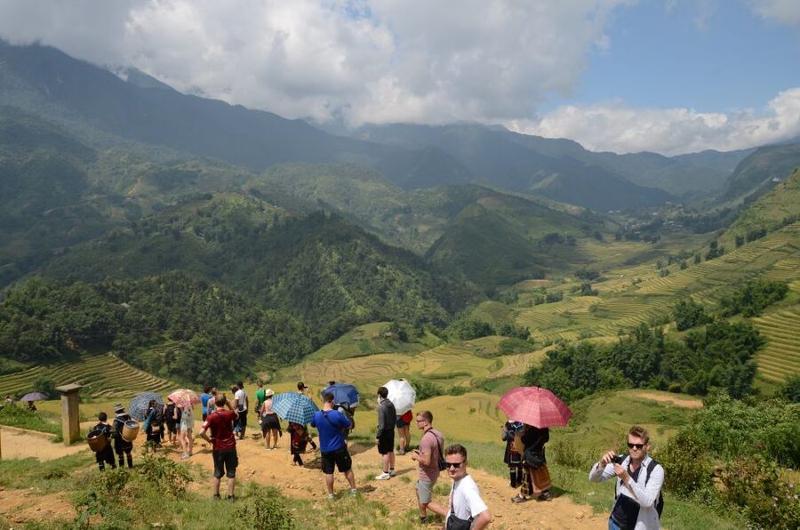 2-Day Sa Pa Ethnic Homestay Tour & Trek with Limousine Bus - Weather, views, and what to pack