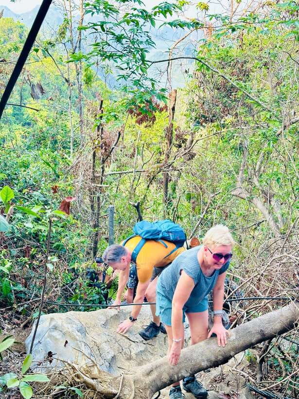2 Days 1 Night Adventure: Cat Ba National Park, Lan Ha Bay - Lunch between Lan Ha Bay and Ha Long Bay