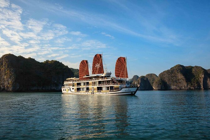 2-Days, 1-Night Halong Bay Discovery Cruise from Hanoi - Leaving Hanoi for Tuan Chau pier