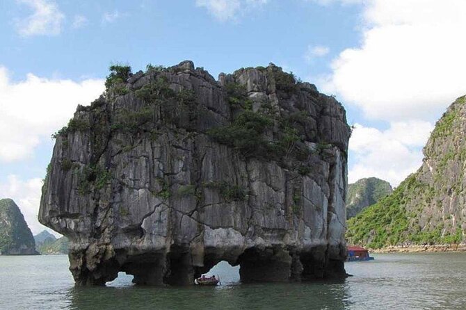 2 Days 1 Night Overnight on Cruise in Halong Bay - Leaving Hanoi at 8:30 am