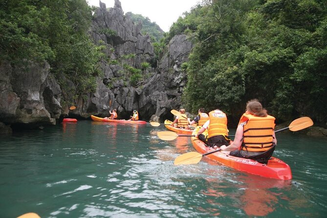 2 Days 1 Night Overnight on Cruise in Halong Bay - Surprising Cave in the Morning