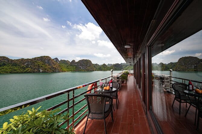 2 Days 1 Night Visit Lan Ha Bay - Classic 3 cabins cruise - Farewell lunch and the route back to Cat Ba