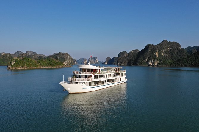 2 Days Ha long Sapphire Cruise - Leaving Hanoi for the Gulf of Tonkin