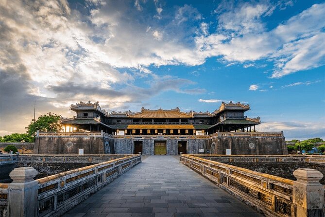 20-Day Vietnam Itinerary | Discovery and Beach Relaxation - Two nights among Halong Bay’s limestone islands