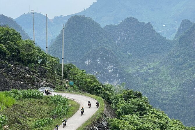 2D1N LOOP TOUR WITH EASYRIDERS 150CC (small group 5-10 PAX) - Tam Son and the first mountain roads