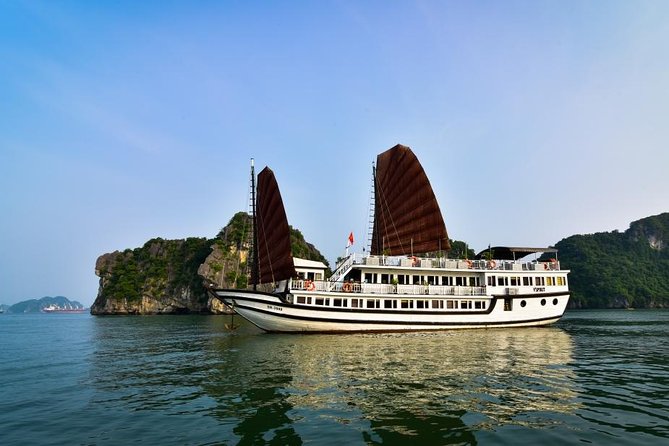 3 Day/2 Night Halong-Lan Ha Bay 5 Star Cruise with Balcony Cabin - Day 3: A gentle finish with more kayaking