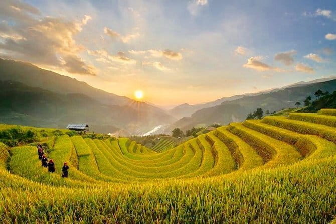 3 Day 2 Night Trek - Day three: Sunrise, Nam Toong, and the return to Sapa