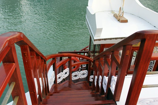 3-Day Cruise Relaxing and Kayaking on Oriental Sails - Food, drinks, and life aboard the boat