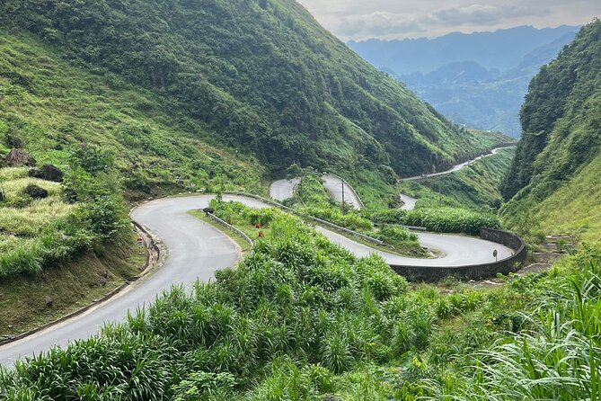 3-Day Ha Giang Loop Tour (small group with easy rider) - Day 1: Quan Ba, Lung Tam, and quiet Du Gia