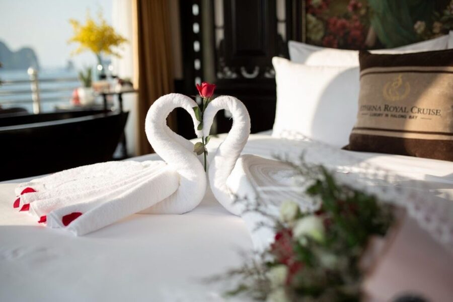 3 Day Hanoi - Ninh Binh - Halong Bay 5 Star Cruise & Balcony - Key points at a glance