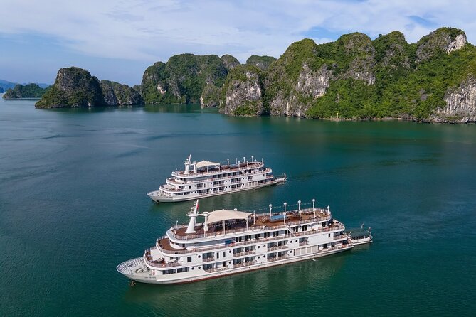 3-day V'Spirit Cruise of Halong Bay-Lan Ha Bay - Day 3: Tra Bau by kayak