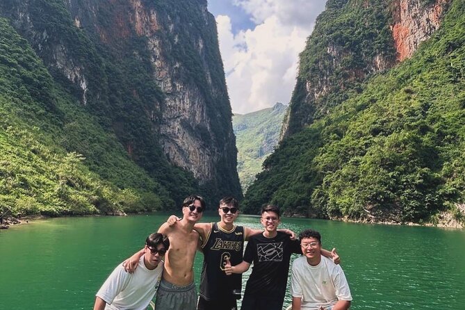 3 Days 2 Nights Ha Giang Loop Tour Small Group Local Tour Guide - Day two: Ma Pi Leng Pass and the Nho Que River