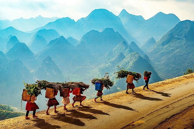 3 Days 3 Nights High Quality Small Group Ha Giang Loop Car Tour - Meo Vac and the overnight stays