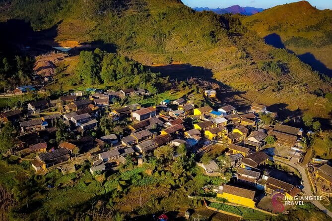 3 Days All Inclusive Strawberry Ha Giang Small Group Tour - Day 1: From Bac Sum Slope to a homestay in Yen Minh