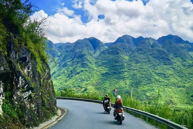 3 Days Ha Giang Loop Group Tour - Car, motorbike, or Easyrider?