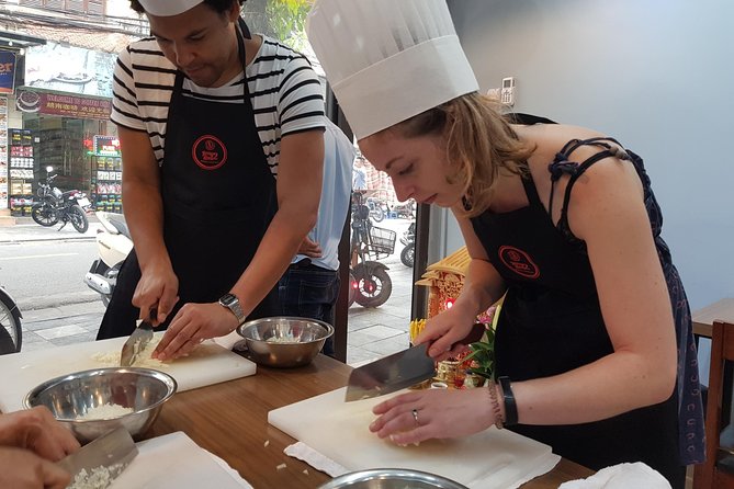 3 Dishes cooking + Egg Coffee bonus & Local Market Tour - Who will get the most from this class?