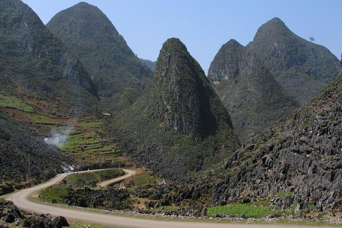 3D2N TOUR WITH EASYRIDERS 150cc (group 4-10Pax + private rooms) - Day 2: Du Gia to Dong Van through high passes