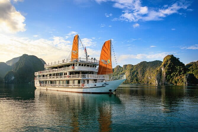 3Day Kayak & Trek to Ha Long Bay and Tamcoc (the 2nd day private) - Key points at a glance
