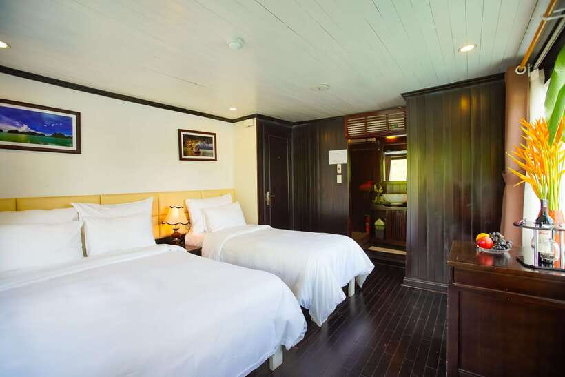 4-star Halong Paloma Cruise 2D1N Trip - Thien Canh Son Cave and the first afternoon outing