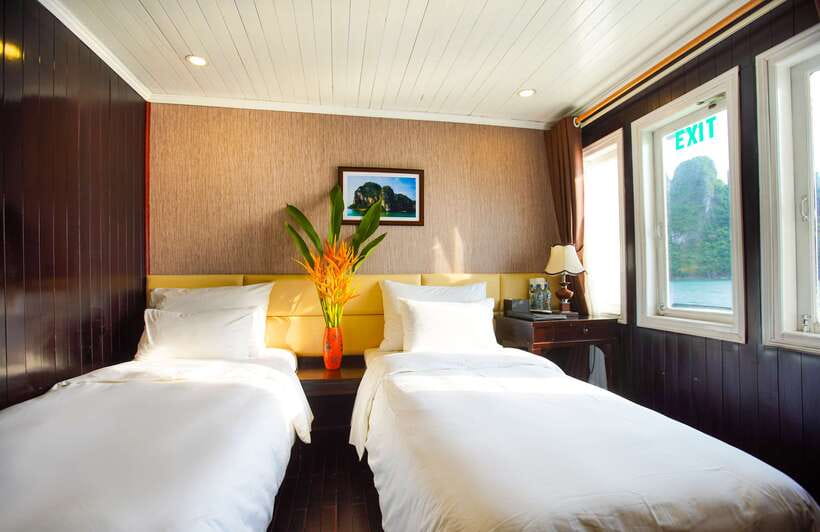4-star Halong Paloma Cruise 2D1N Trip - Packing, cooking class, and the return lunch