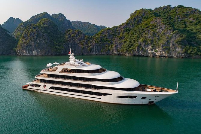 5/6/6++ stars All-Inclusive 2d/1n-ULTRA LUXURY STYLE-cruising LIKE A BOSS - Ba Trai Dao gives the afternoon some freedom