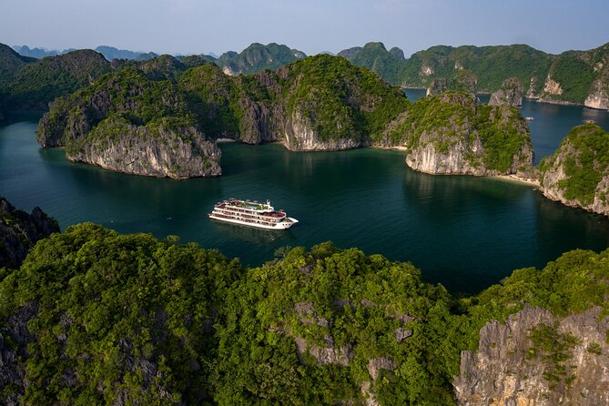 5-Day North Vietnam: Hanoi -Halong Bay -Ninh Binh-Sapa from Hanoi - Day 4: from Hanoi to an overnight Halong Bay cruise