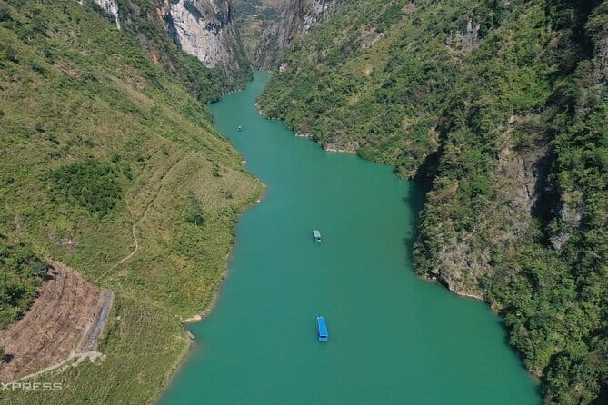 5 Days 4 Nights Ha Giang Cao Bang Ban Gioc - Free Drom 1N before - Day four: Ban Gioc Waterfall and Tay Stone Village