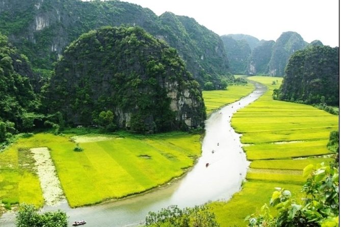 8-Day Discover Northern Vietnam Highlight: Hanoi - Ninh Binh - Sapa - Halong Bay - Halong Bay after a night train