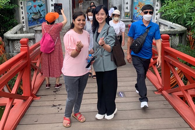 All-in-One Hanoi Walking Tour Through a Train Street - Thanh Ha Local Market and the everyday city