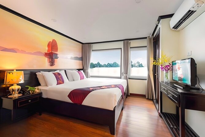 Amanda Cruise - Ha Long, Lan Ha Bay - All Inclusive 2D1N & 3D2N - Day two: Sung Sot Cave and the final morning