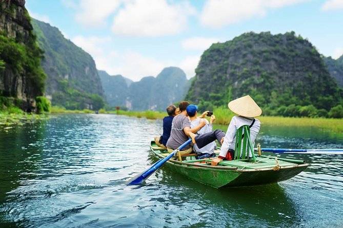 Amazing Luxury Hoa Lu Tam Coc 1 Day - Small Group Tour With Limousine bus - Tea, water, and the small touches