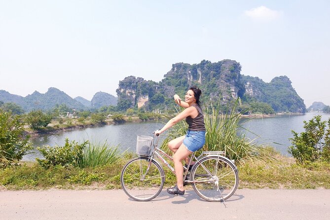 Amazing Ninh Binh Day Trip-Hoa Lu-biking-Trang An-Mua cave. - Tommy’s guiding style and the guide question