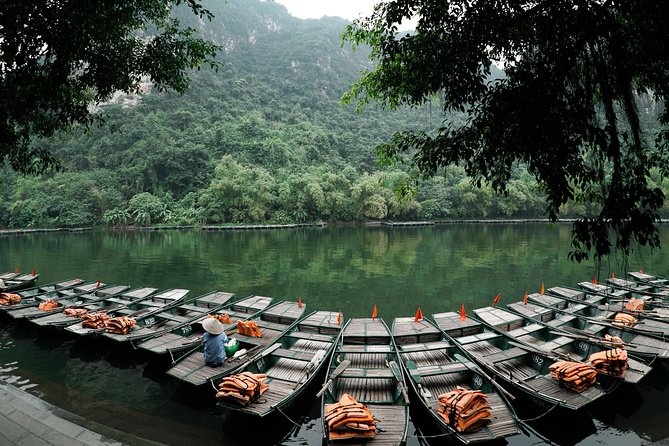 Bai Dinh Pagoda, Trang An boat and Mua Cave Limousine from Hanoi - What to wear and bring for this particular route