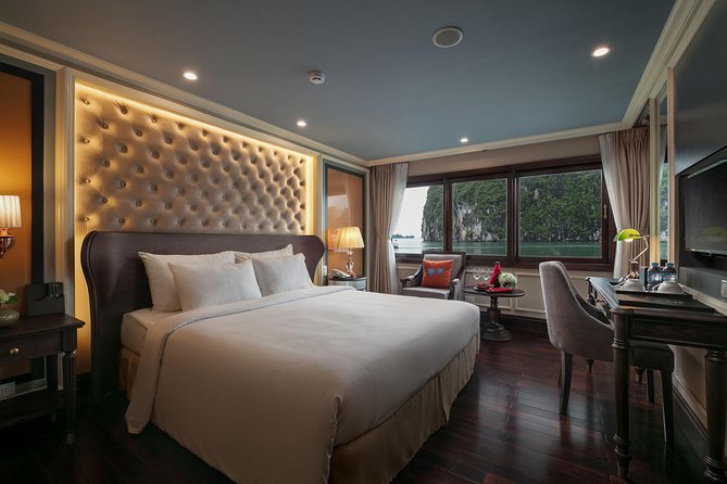 Bai Tu Long bay Luxury Cruise 2D/1N: Less touristy places, Kayaking, full meals - Vung Vieng Fishing Village and the pearl farm