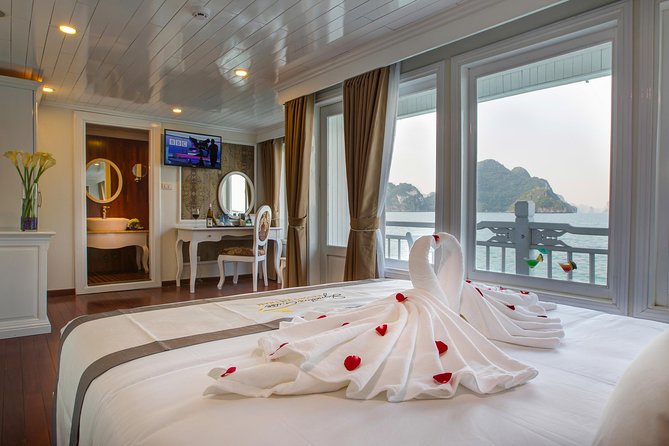 Bai Tu Long Bay Luxury Cruise 2D/1N: Visit Bai Tu Long bay & pristine places - What to pack for two days